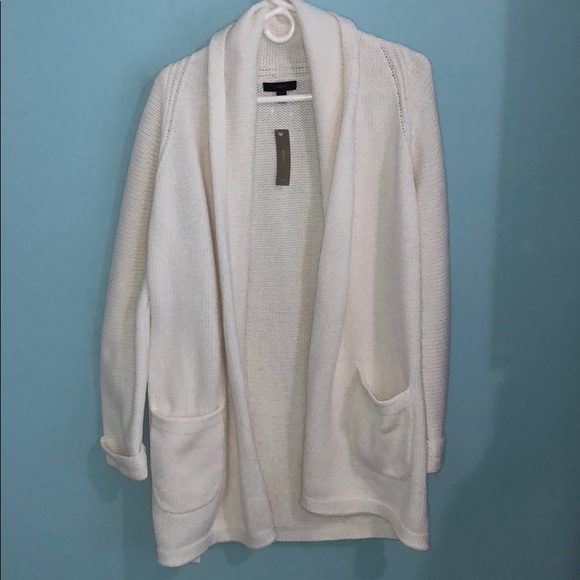 J. Crew Sweaters - NWT beautiful cream colored J. Crew sweater